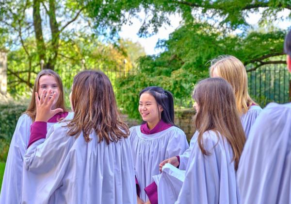 A group of Choir members on Chestnut Lawn