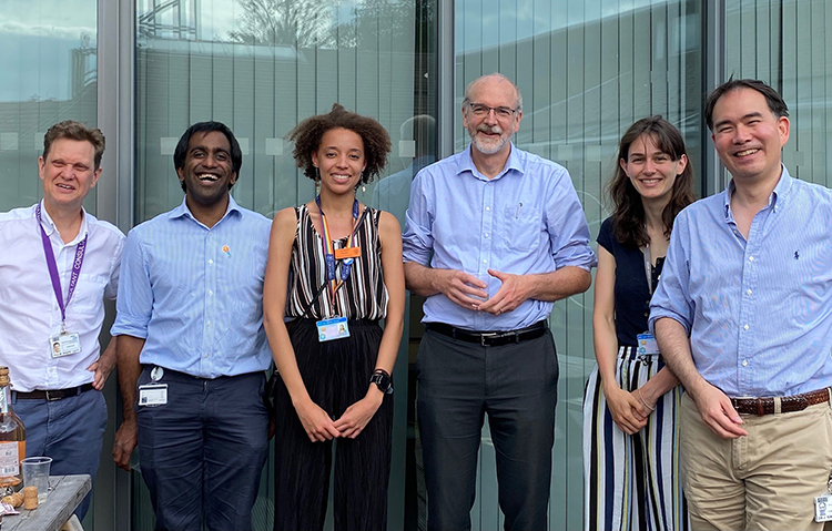 (L-R): Professor Matthew Snape (Chief Investigator of the Com-COV trial), Dr Matt Rajan (Oxford Vaccine Group clinical fellow), Dr Hannah Bacon, Professor Sir Andrew Pollard (Director of the Oxford Vaccine Group), Dr Georgina Loncarevic-Whitaker, Dr Jonathan Kwok (Oxford Lead Fellow, COV-Boost trial).