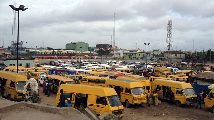 Buses in Lagos - Photo: © Diane de Gramont