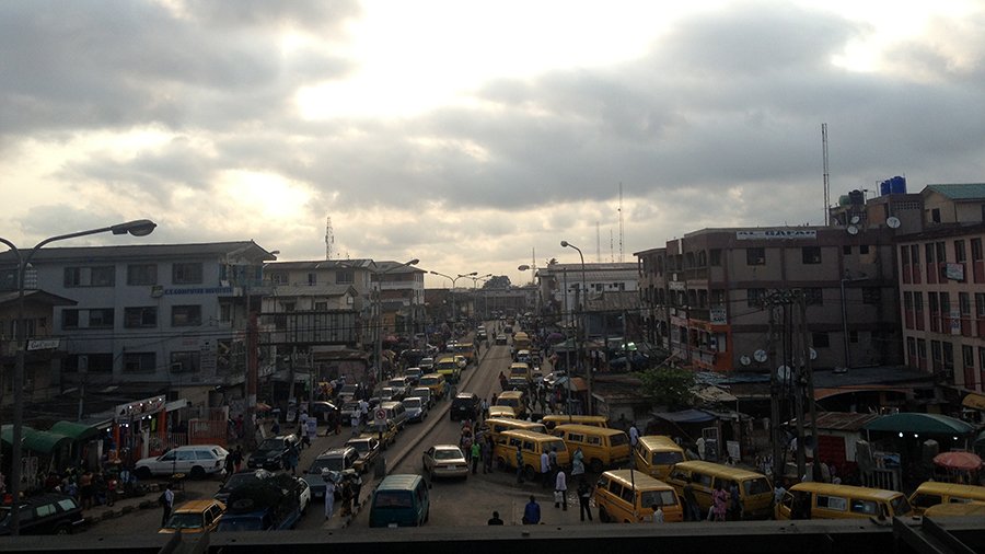 Buses in Lagos - Photo: © Diane de Gramont