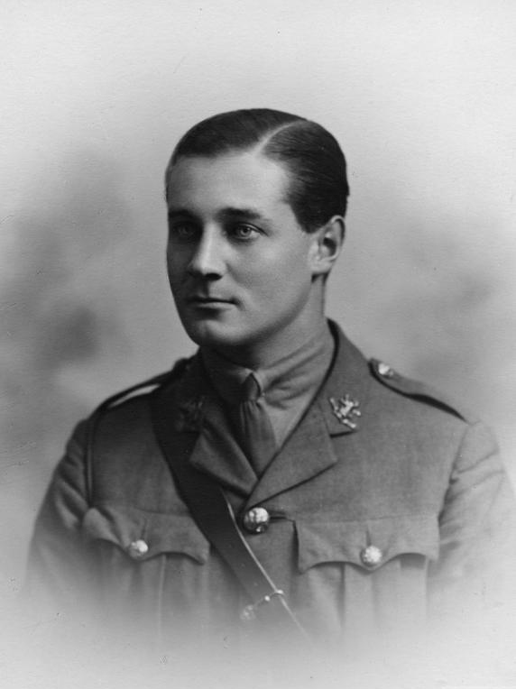 Lieutenant D’Arcy John Joseph HARTLEY (1910) - Photo: © IWM (HU 123008)