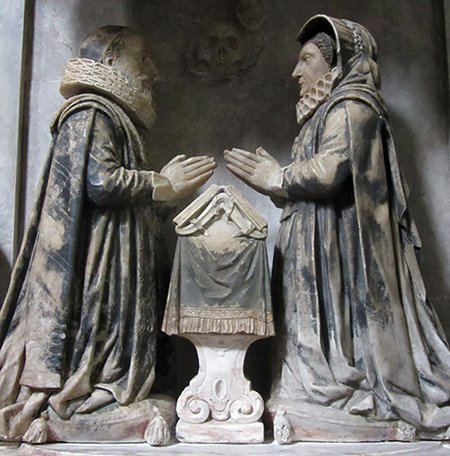 The figures of Sir Henry Savile & Lady Margaret Savile, on Lady Savile's monument at St Nicholas's Church, Hurst, Berkshire