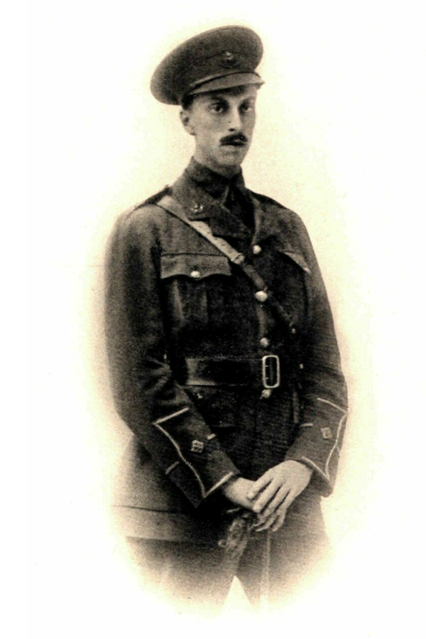 Second Lieutenant Launcelot Lindsay Brook DUNLOP (1914) - Photo: courtesy Rugby School