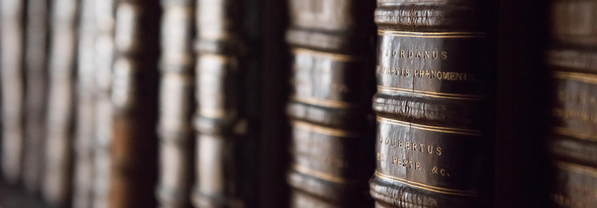 Books in the Upper Library - Photo: © John Cairns - www.johncairns.co.uk Books in the Upper Library - Photo: © John Cairns - www.johncairns.co.uk