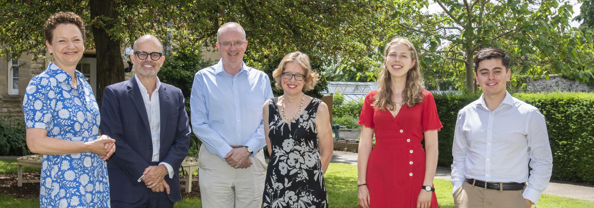 Merton College Mentors and Mentees at the 2023 Garden Party © John Cairns