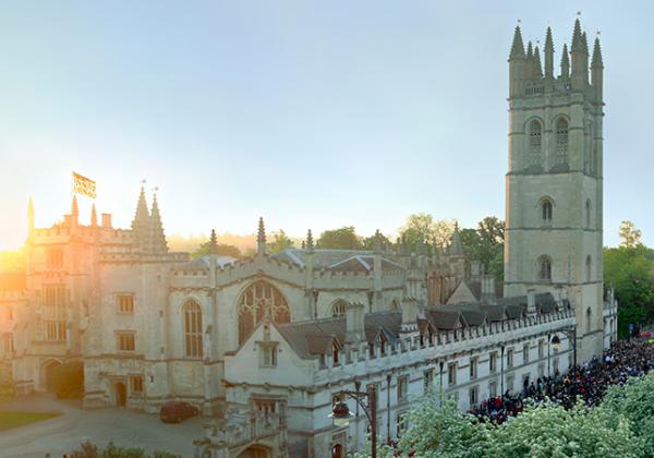 Magdalen College, Oxford on May Morning, 2007 - Photo: © Romanempire via Wikimedia [CC BY 2.5]