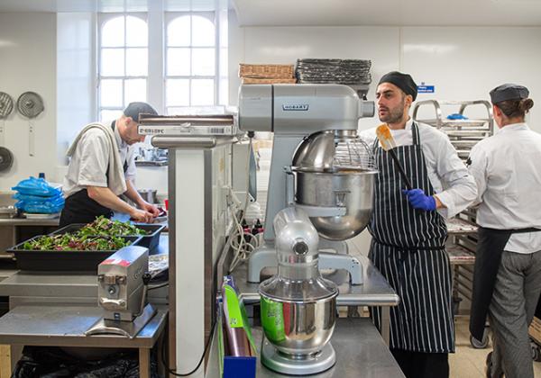 The Merton Kitchen team at work pre-lockdown - Photo: © John Cairns - www.johncairns.co.uk