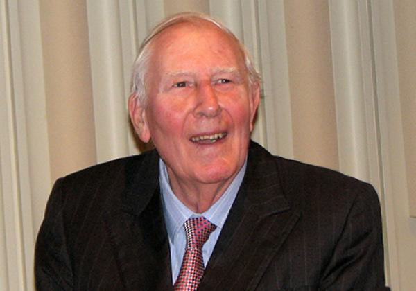 Sir Roger Bannister - Photo: © Pruneau/Wikimedia Commons [CC BY-SA 3.0]