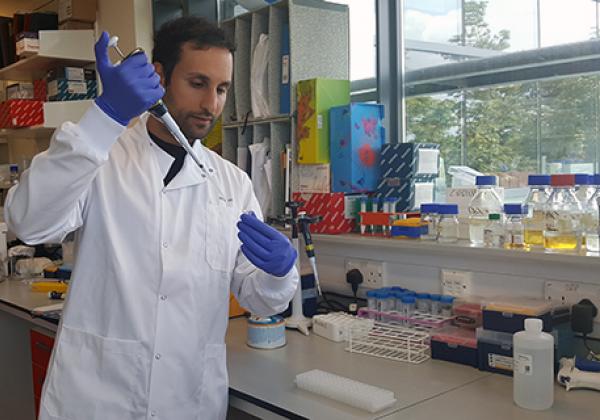 Andreas at work in the lab