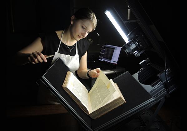 Conservator Lisa Handke digitising the Merton Zohar - Photo © Oxford Conservation Consortium