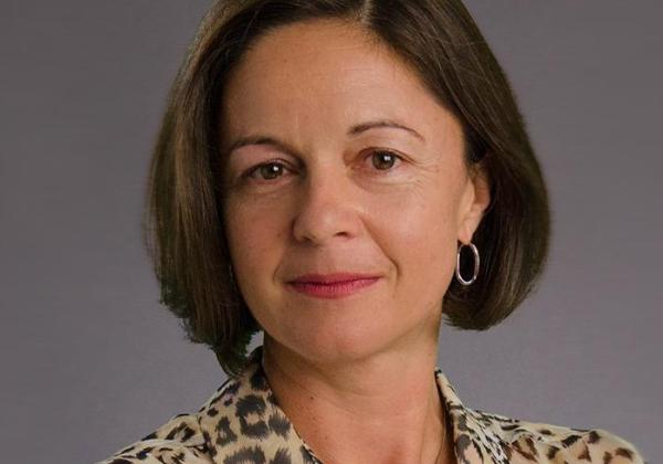 Headshot of Professor Dame Fiona Murray