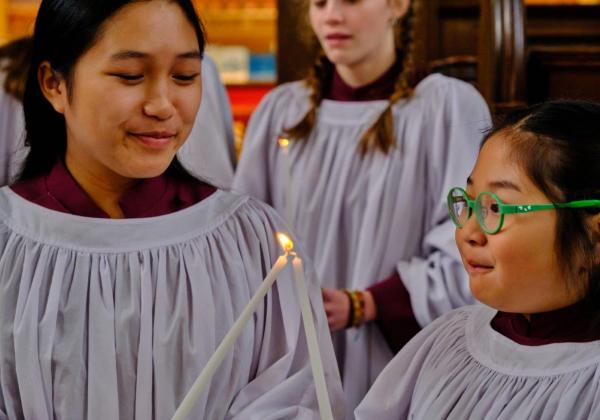 Girl Choristers (Photo Hugh Warwick)