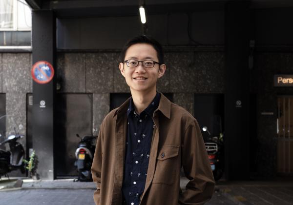 portrait of Theophilus Kwek, photo copyright of Gert Jan Pos