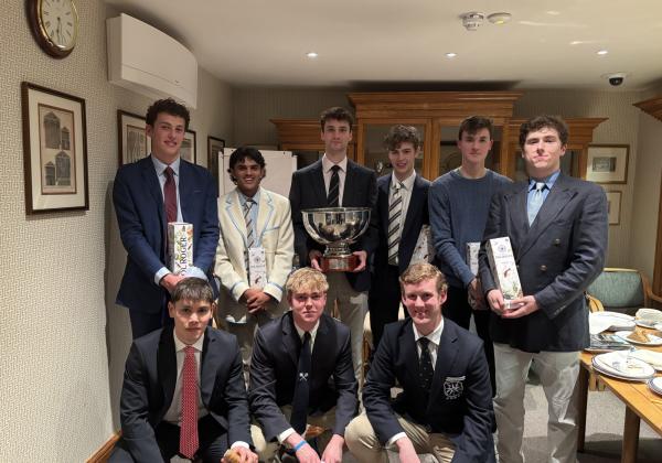 Oxford Rackets Team and the Varsity Rackets Trophy