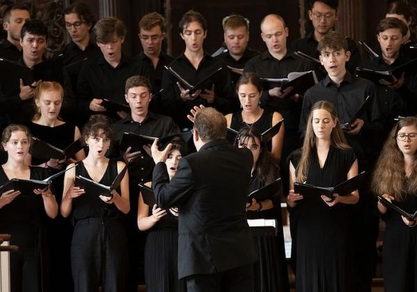 Choir singing in Concert
