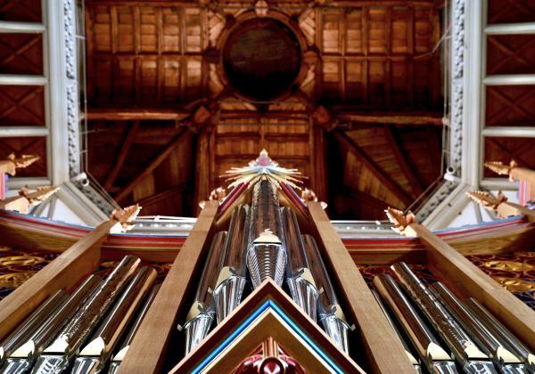 Organ Pipes and ceiling