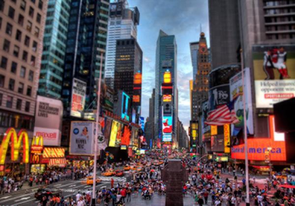 Times Square, Manhattan, New York - Photo: © Terabass [CC BY-SA 3.0] via Wikimedia