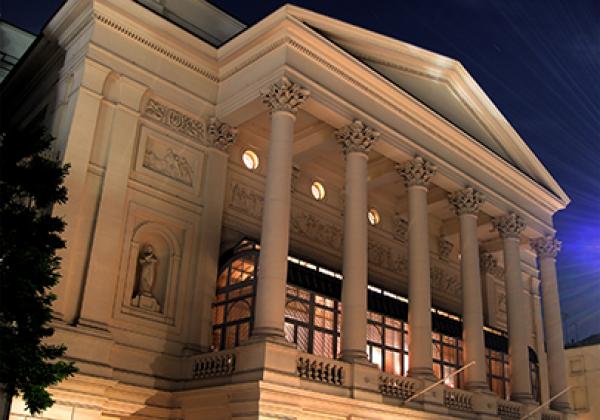 The Royal Opera House, Covent Garden - Photo: © Peter Suranyi [CC-BY-SA 3.0]