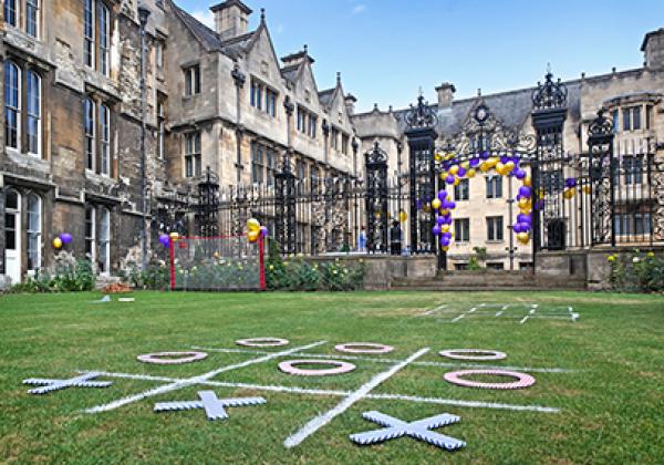 St Alban's Quad decorated for the 2017 Family Fayre - Photo: © Dan Paton - danpaton.net