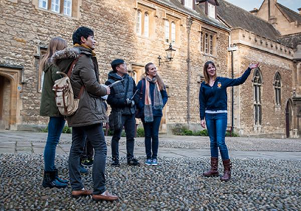 A student helper with Open Day visitors - Photo: © John Cairns - www.johncairns.co.uk