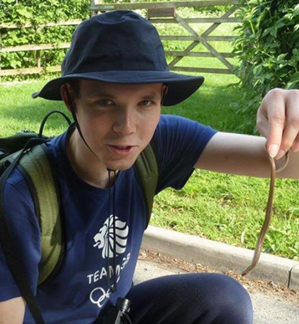 Henry Grub (2016) discovers a slow worm