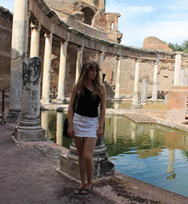 Ellen in Italy - Photo: © Ellen Sharman