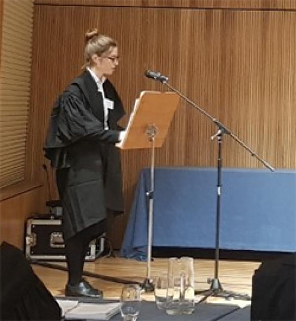 Stephanie Bruce-Smith (2017) at the Grand Final of the inaugural Oxford v Cambridge Herbert Smith Freehills Disability Mooting Championship