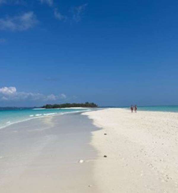 Nosy Iranja beach