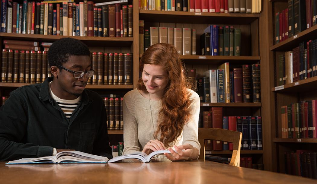 Students in Mob library - Photo: © John Cairns - www.johncairns.co.uk