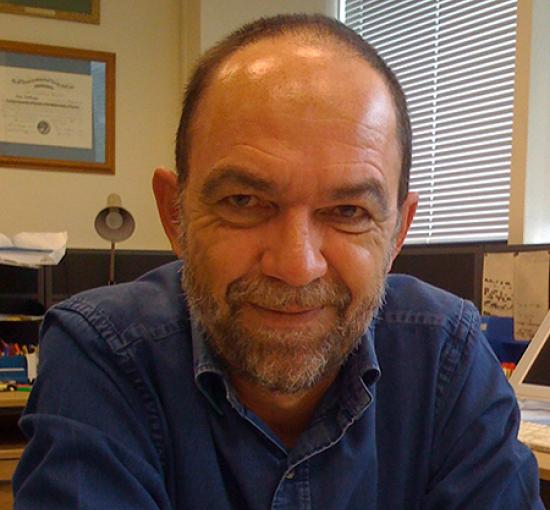 Professor Sir Alec Jeffreys FRS - Photo: from an original by Jane Gitschier [CC-BY-2.5], via Wikimedia Commons