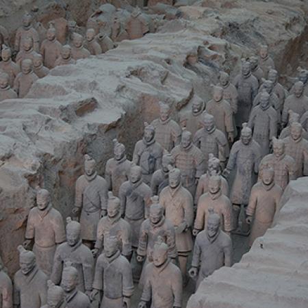 Terracotta Army Pit 1 - in Xi'an, China - photo: Maros Mraz (CC BY-SA 3.0) via Wikimedia Commons Terracotta Army Pit 1 - in Xi'an, China - photo: Maros Mraz (CC BY-SA 3.0) via Wikimedia Commons