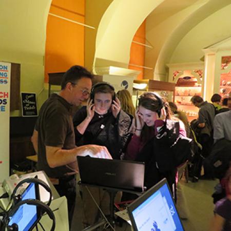 Professor King demonstrating how our ears and brains process speech sounds